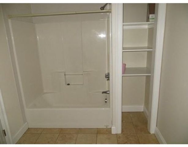 4 Ropes Street 3, Salem, MA 01970