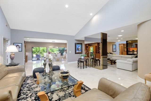 79 Hampshire Lane, Boynton Beach, FL 33436