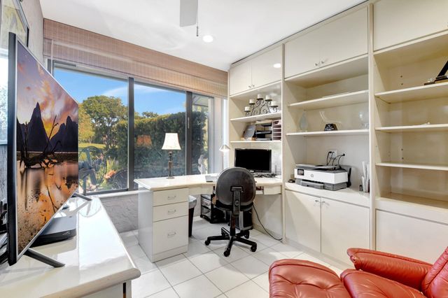 79 Hampshire Lane, Boynton Beach, FL 33436