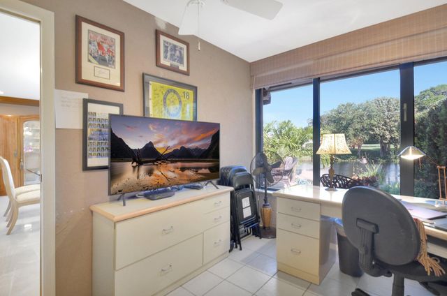 79 Hampshire Lane, Boynton Beach, FL 33436