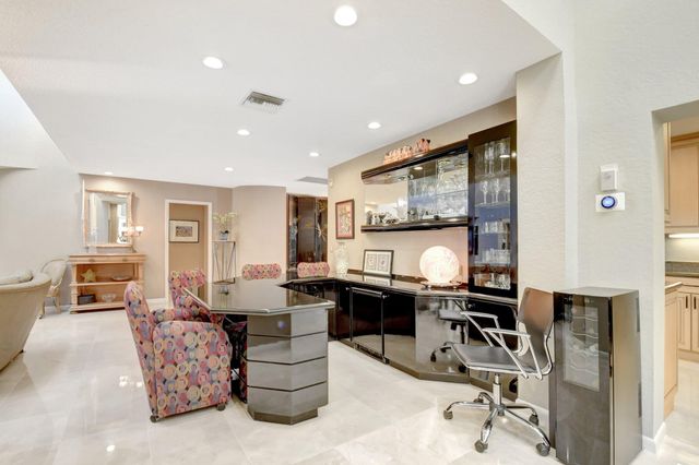 79 Hampshire Lane, Boynton Beach, FL 33436