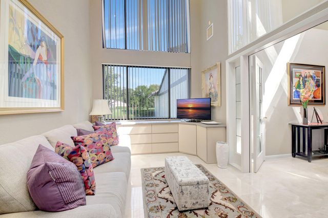 79 Hampshire Lane, Boynton Beach, FL 33436