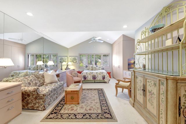 79 Hampshire Lane, Boynton Beach, FL 33436