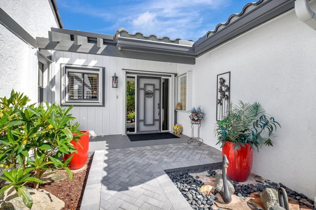 79 Hampshire Lane, Boynton Beach, FL 33436