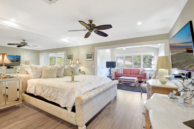 79 Hampshire Lane, Boynton Beach, FL 33436