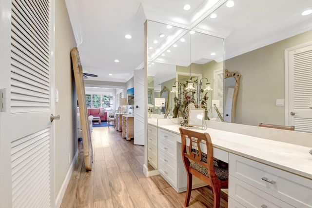 79 Hampshire Lane, Boynton Beach, FL 33436