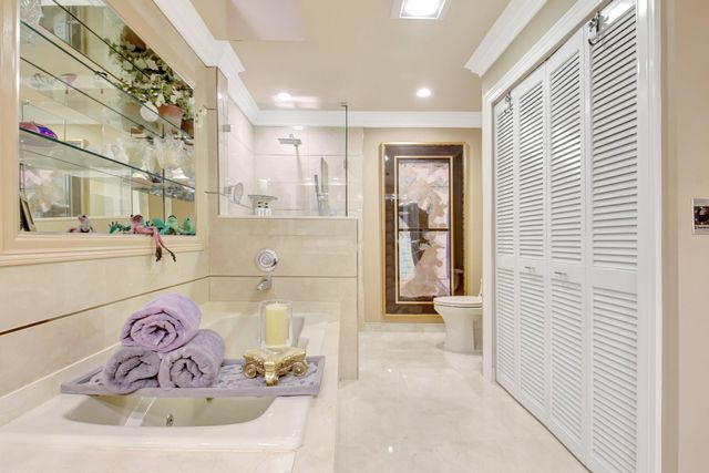 79 Hampshire Lane, Boynton Beach, FL 33436