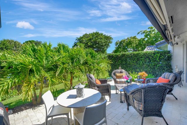 79 Hampshire Lane, Boynton Beach, FL 33436