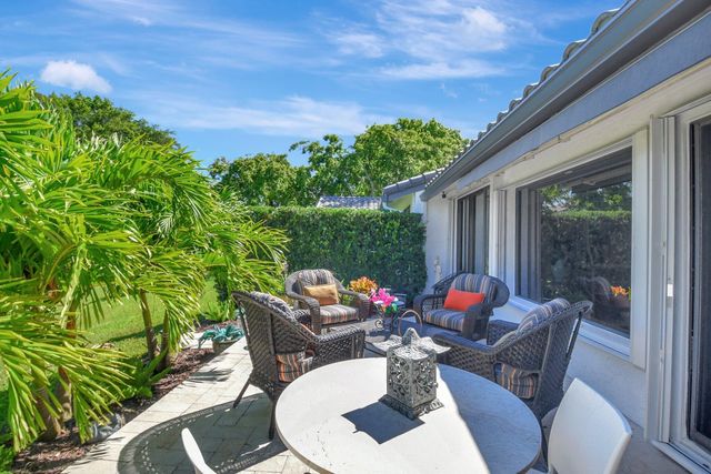 79 Hampshire Lane, Boynton Beach, FL 33436