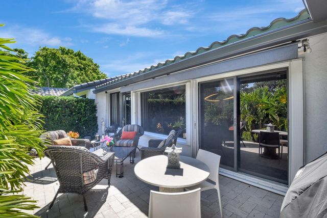 79 Hampshire Lane, Boynton Beach, FL 33436