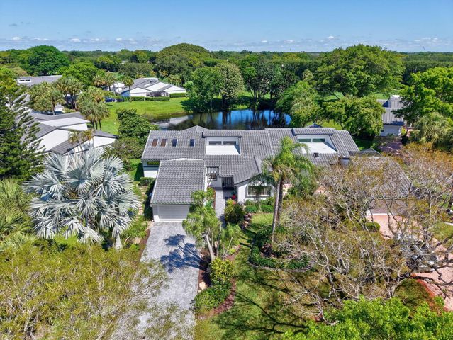 79 Hampshire Lane, Boynton Beach, FL 33436