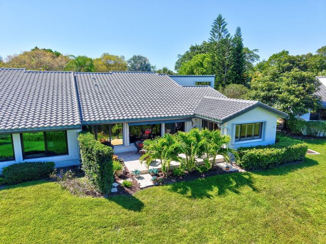 79 Hampshire Lane, Boynton Beach, FL 33436