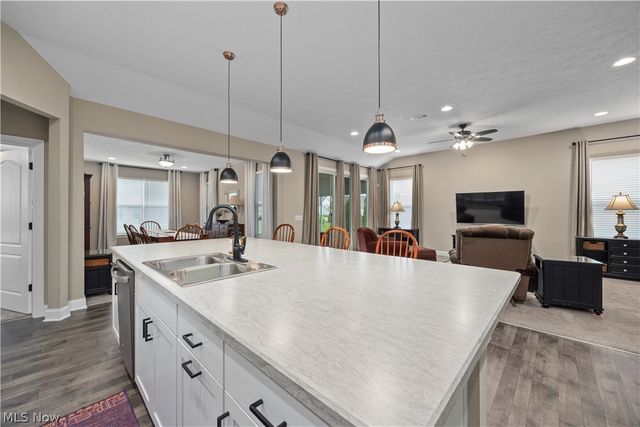 412 Wescott Way, Elyria, OH 44035