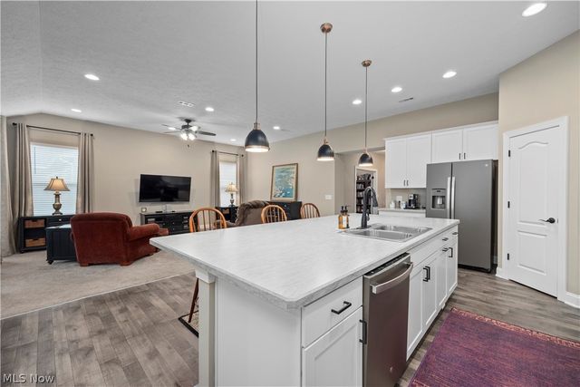 412 Wescott Way, Elyria, OH 44035