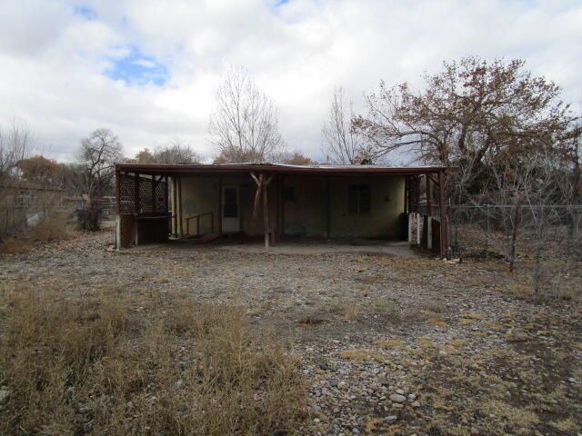 2618 Cuatro Milpas Road SW, Albuquerque, NM 87105