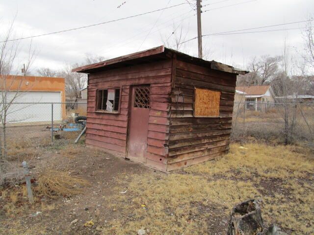 2618 Cuatro Milpas Road SW, Albuquerque, NM 87105