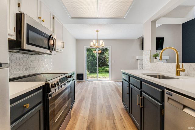 5937 Sawmill Woods Court, Fort Wayne, IN 46835