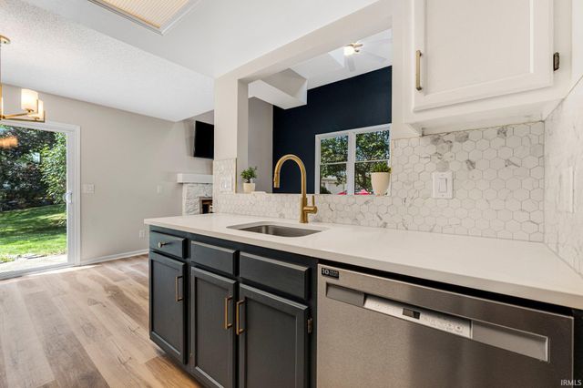 5937 Sawmill Woods Court, Fort Wayne, IN 46835