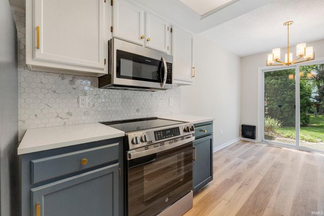 5937 Sawmill Woods Court, Fort Wayne, IN 46835