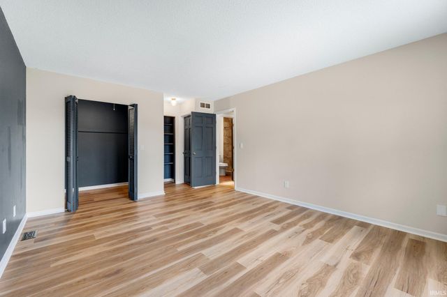 5937 Sawmill Woods Court, Fort Wayne, IN 46835