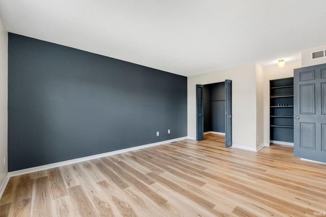 5937 Sawmill Woods Court, Fort Wayne, IN 46835