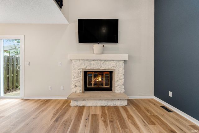 5937 Sawmill Woods Court, Fort Wayne, IN 46835