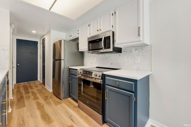 5937 Sawmill Woods Court, Fort Wayne, IN 46835