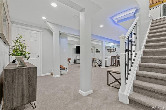 17 Scottsdale, Dearborn, MI 48124