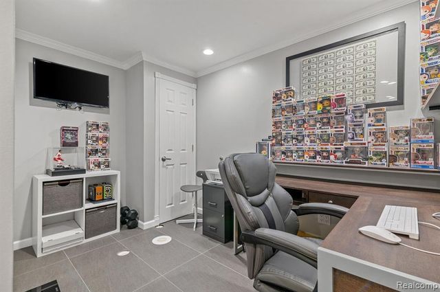 17 Scottsdale, Dearborn, MI 48124