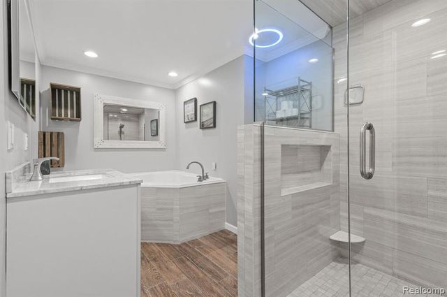 17 Scottsdale, Dearborn, MI 48124