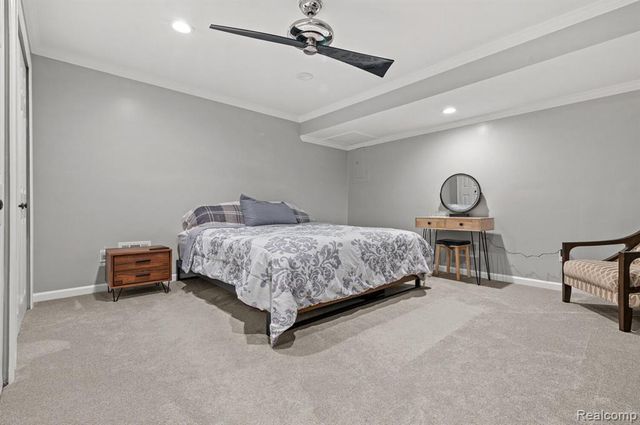 17 Scottsdale, Dearborn, MI 48124