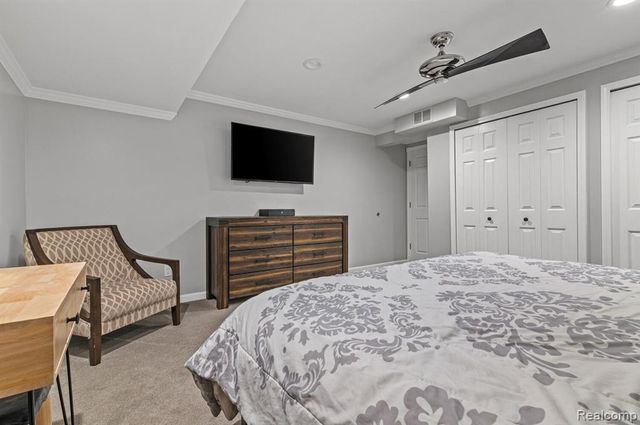 17 Scottsdale, Dearborn, MI 48124