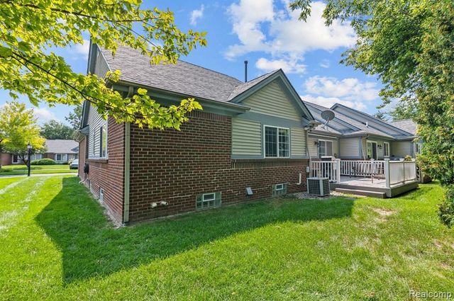 17 Scottsdale, Dearborn, MI 48124