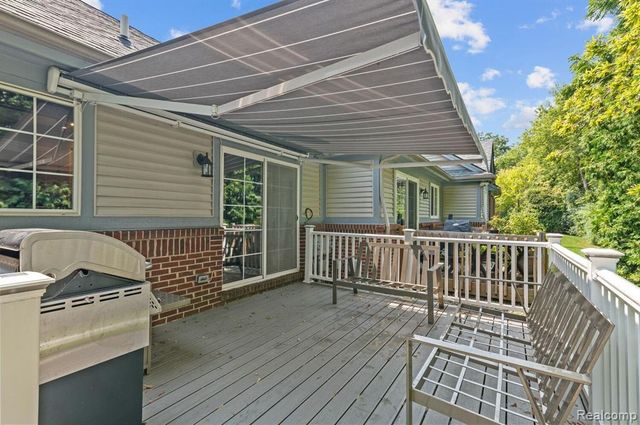 17 Scottsdale, Dearborn, MI 48124