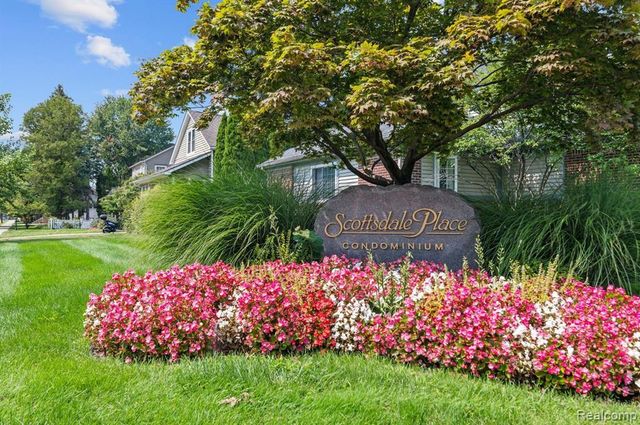 17 Scottsdale, Dearborn, MI 48124