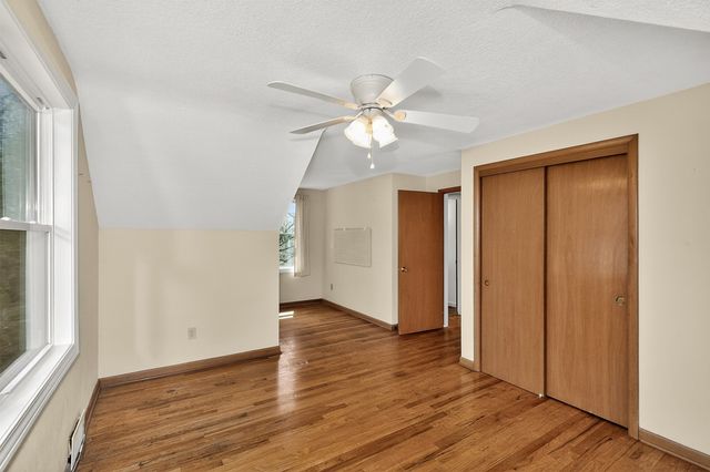 7018 Roseland Drive, Urbandale, IA 50322