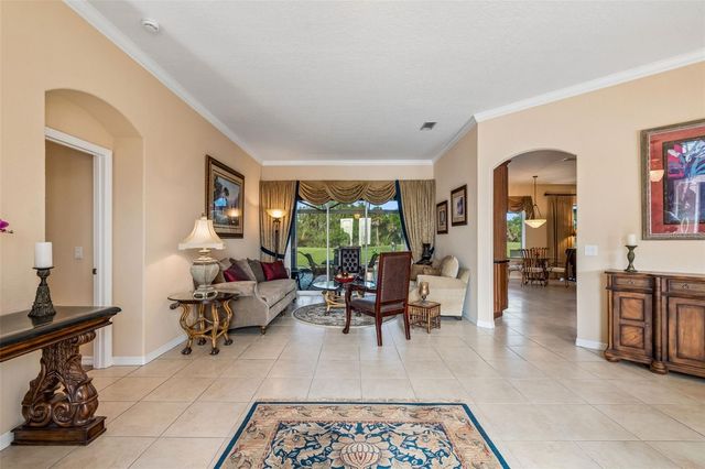 566 PLANTERS MANOR WAY, Bradenton, FL 34212