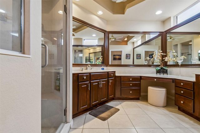 566 PLANTERS MANOR WAY, Bradenton, FL 34212