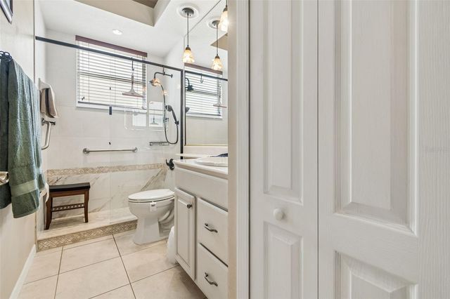 566 PLANTERS MANOR WAY, Bradenton, FL 34212