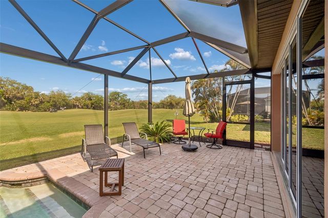 566 PLANTERS MANOR WAY, Bradenton, FL 34212