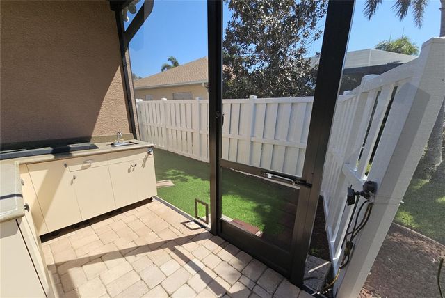 566 PLANTERS MANOR WAY, Bradenton, FL 34212