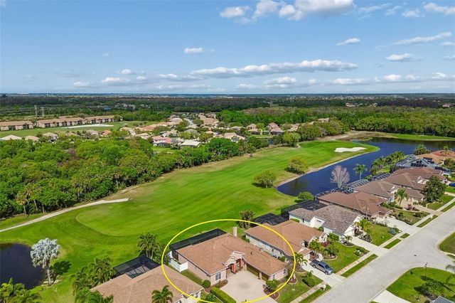 566 PLANTERS MANOR WAY, Bradenton, FL 34212