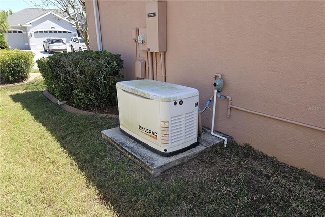 566 PLANTERS MANOR WAY, Bradenton, FL 34212