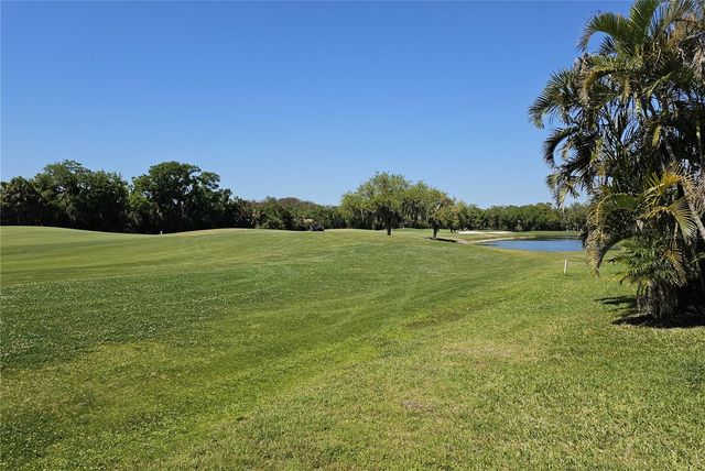 566 PLANTERS MANOR WAY, Bradenton, FL 34212