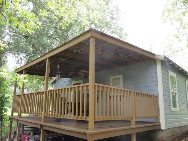 1013 Prairie Lea Street, Brenham, TX 77833