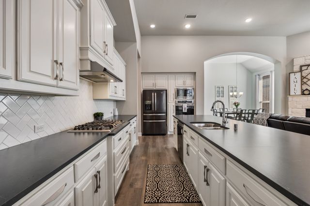 3909 Greenbrier Drive, Melissa, TX 75454