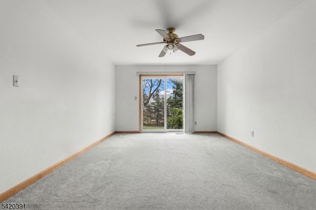 1313 Dukes Pkwy E, Manville Boro, NJ 08835