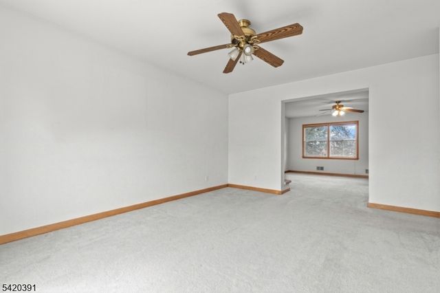 1313 Dukes Pkwy E, Manville Boro, NJ 08835
