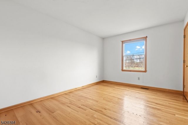 1313 Dukes Pkwy E, Manville Boro, NJ 08835