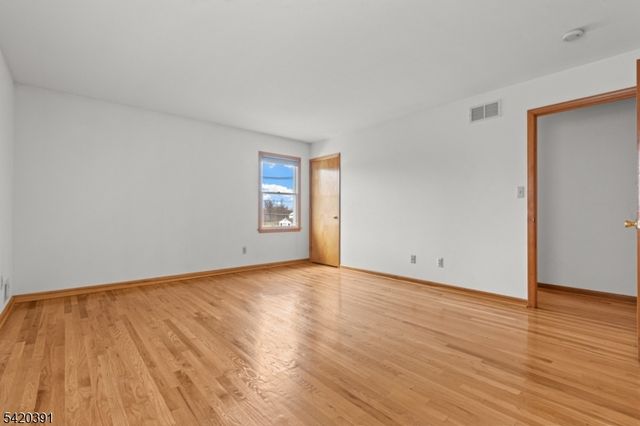 1313 Dukes Pkwy E, Manville Boro, NJ 08835